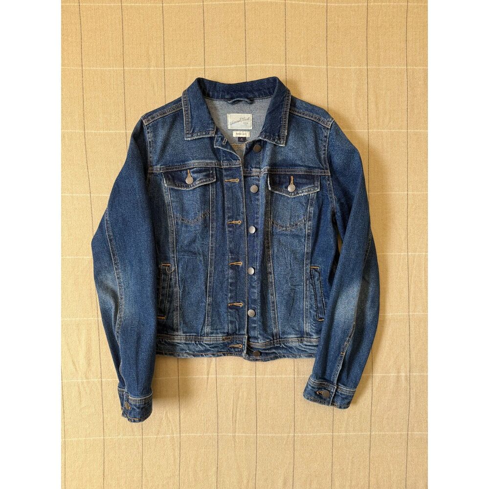 Universal Thread Women's Denim Jacket Medium Blue Jean Jacket Tailored Casual